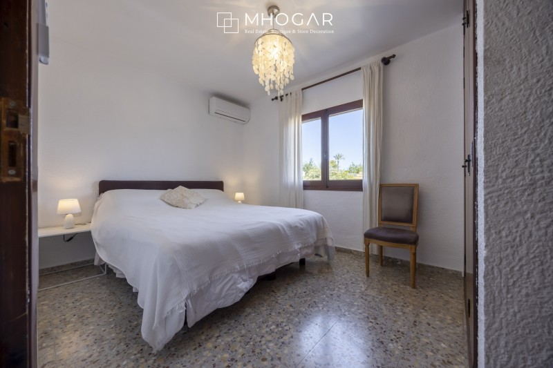 Venta - Villa mediterránea frente a la Cala Baladrar con un gran potencial en, Benissa Costa Blanca! 